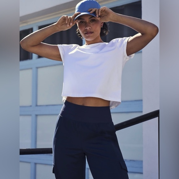 NWOT-Athleta Navy Venice Cargo Wide Leg Pant, Small - Picture 8 of 12